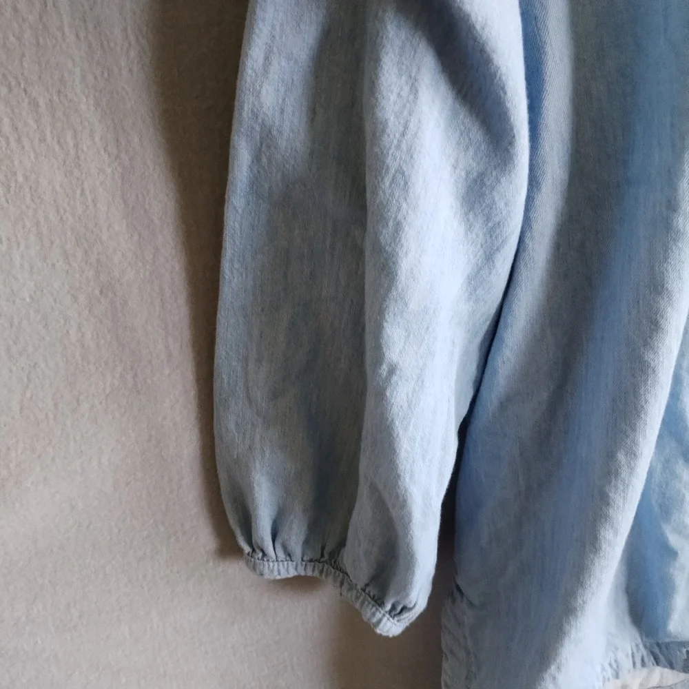 Universal Thread XL Light Wash Denim Top Button Up 3/4 Sleeve Gathered Peasant